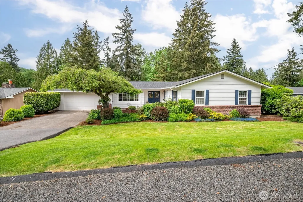 303 E Cedar Lane Longview WA 98632