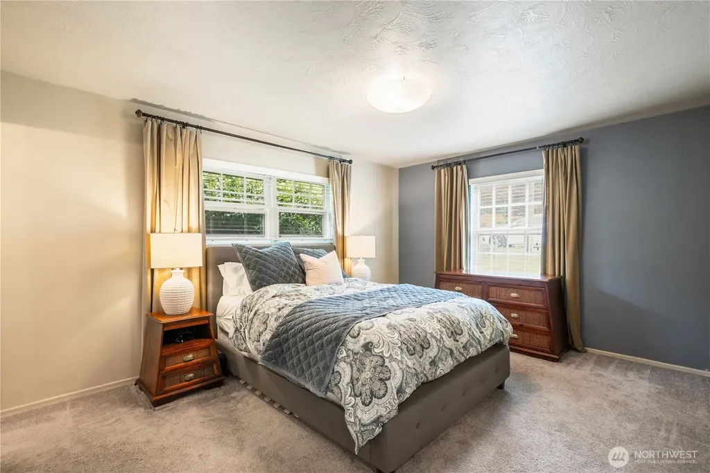 303 E Cedar Lane Longview WA 98632
