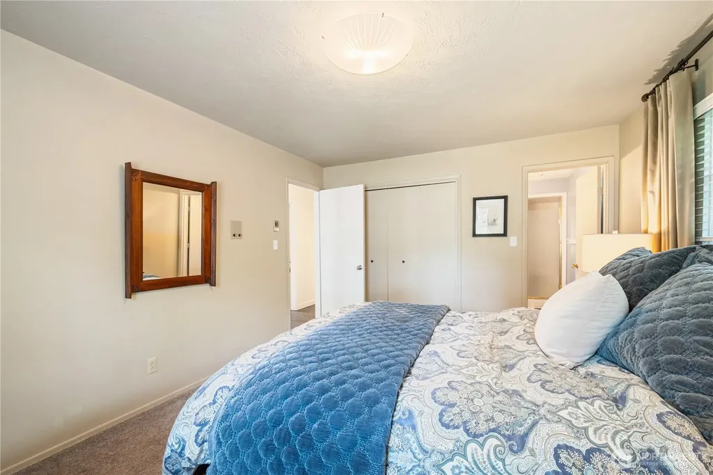 303 E Cedar Lane Longview WA 98632