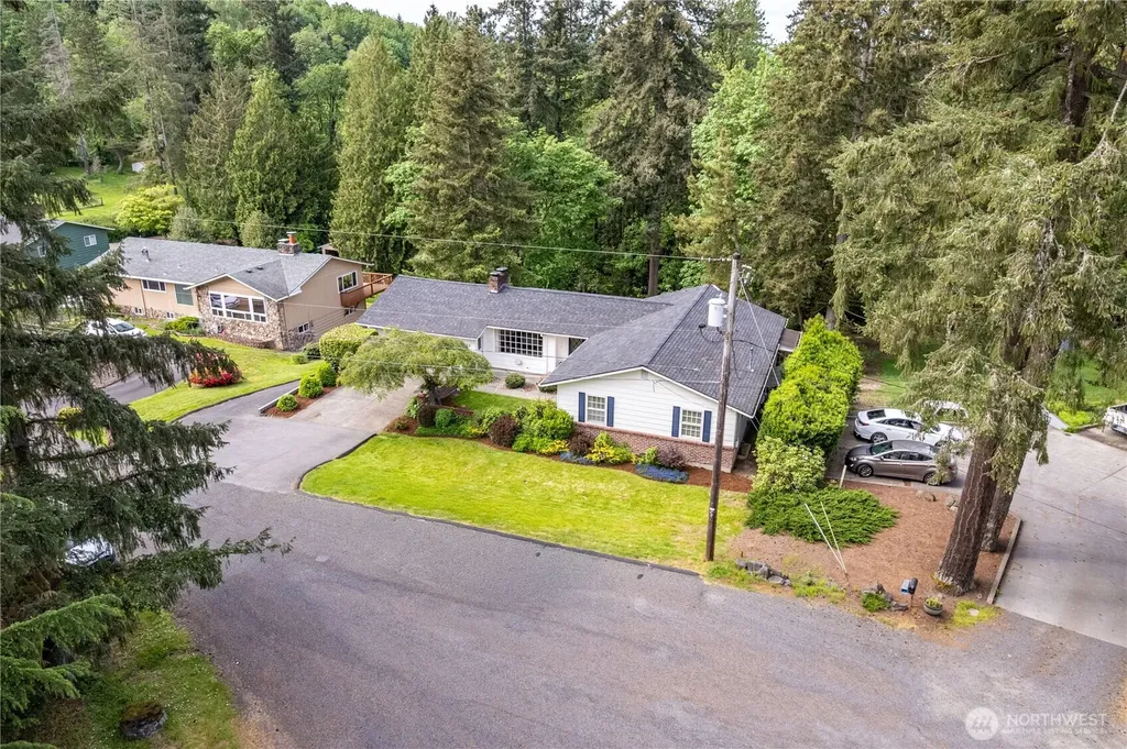 303 E Cedar Lane Longview WA 98632