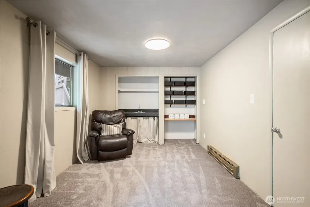 303 E Cedar Lane Longview WA 98632