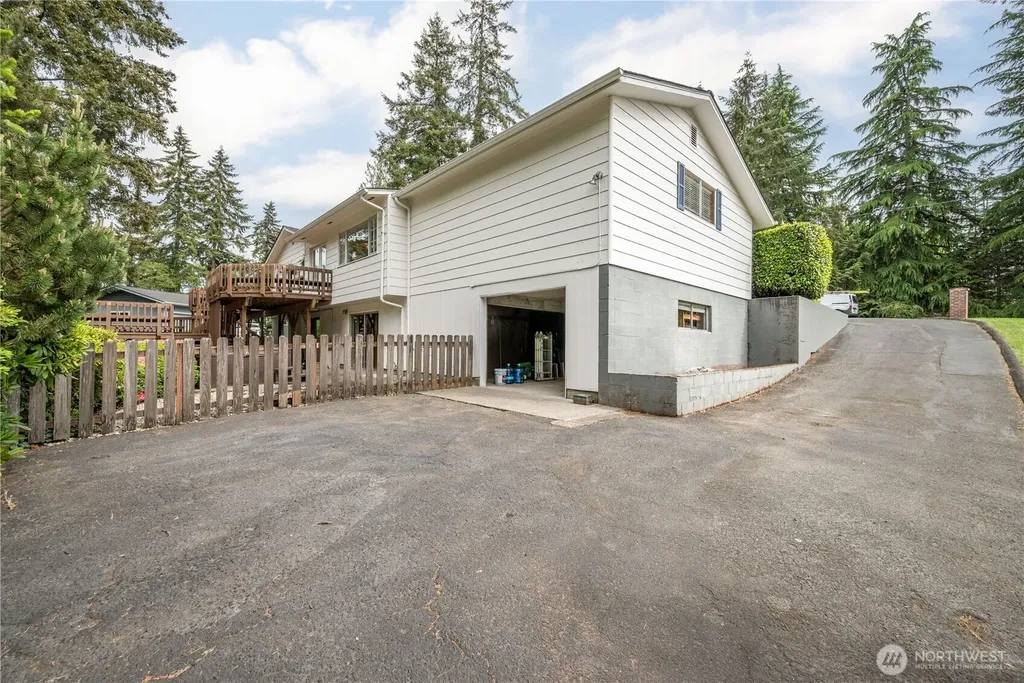303 E Cedar Lane Longview WA 98632