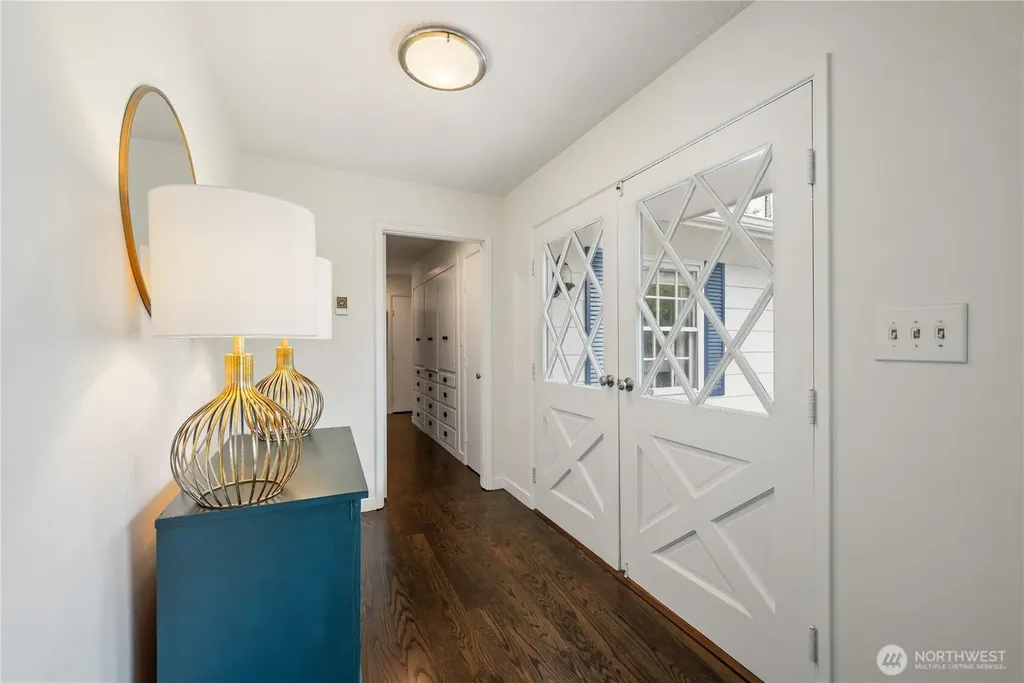 303 E Cedar Lane Longview WA 98632