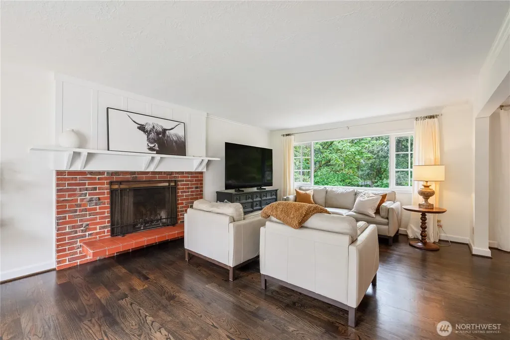303 E Cedar Lane Longview WA 98632