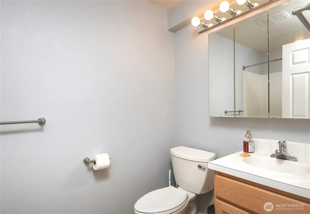 4258 Whitman Avenue N Seattle WA 98103