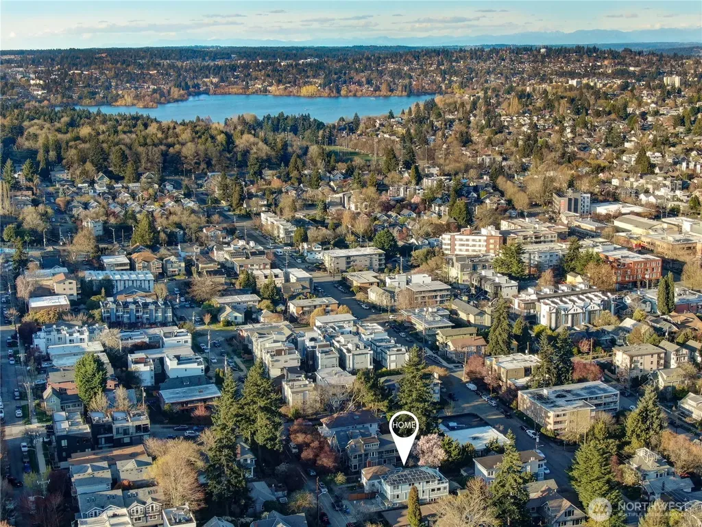 4258 Whitman Avenue N Seattle WA 98103
