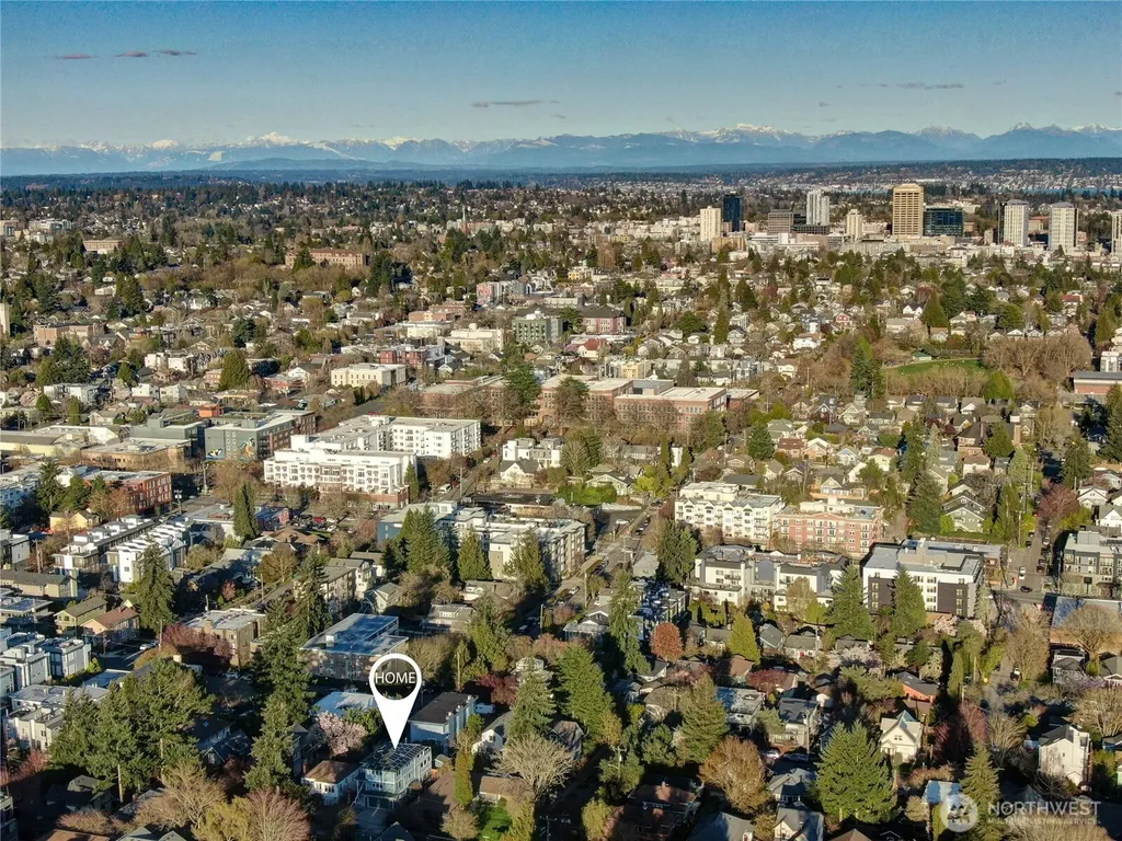 4258 Whitman Avenue N Seattle WA 98103
