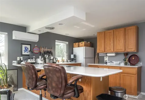 4258 Whitman Avenue N Seattle WA 98103