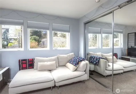 4258 Whitman Avenue N Seattle WA 98103
