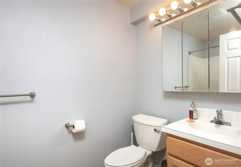 4258 Whitman Avenue N Seattle WA 98103