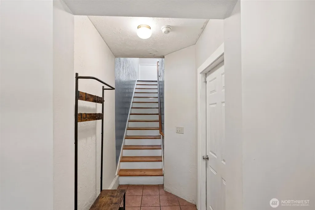 30978 Old Hansville Road NE Kingston WA 98346