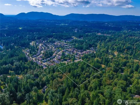 25010 SE 17th Street Sammamish WA 98075
