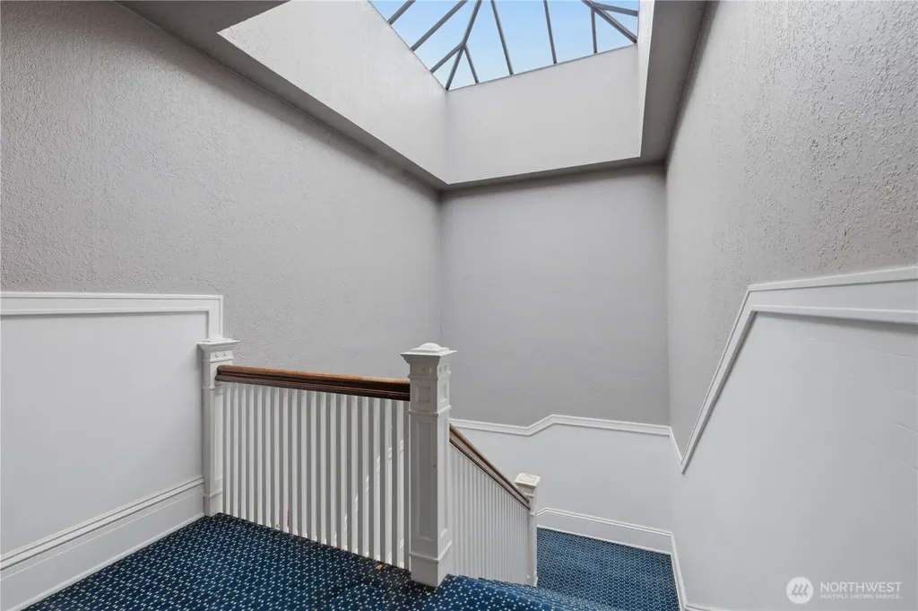 317 18th Avenue E Seattle WA 98112