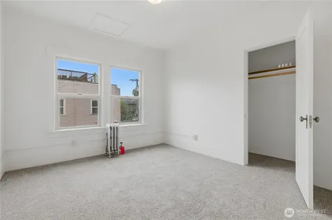 317 18th Avenue E Seattle WA 98112