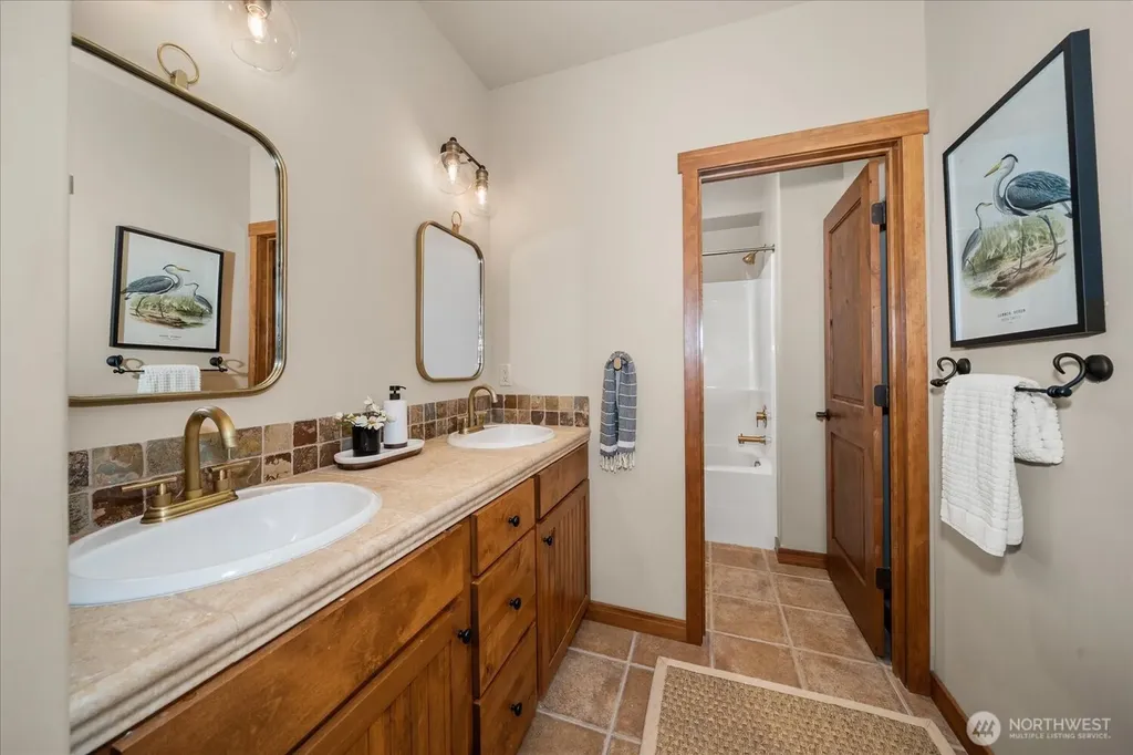 2415 Hangman Creek Lane Spokane WA 99224