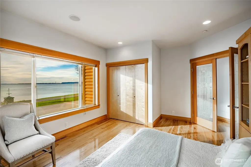 2176 Montfort Avenue Blaine WA 98230