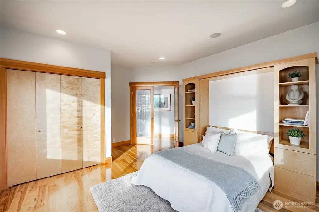 2176 Montfort Avenue Blaine WA 98230