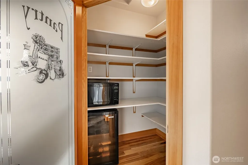 2176 Montfort Avenue Blaine WA 98230
