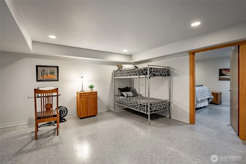 2176 Montfort Avenue Blaine WA 98230