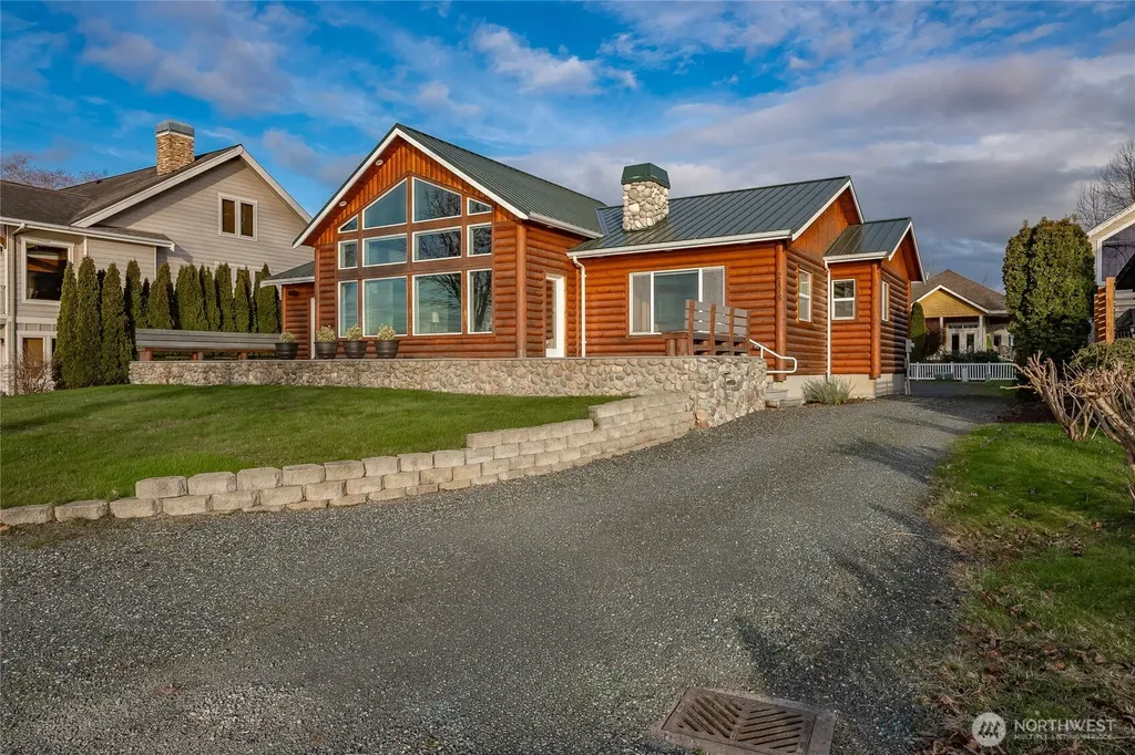 2176 Montfort Avenue Blaine WA 98230