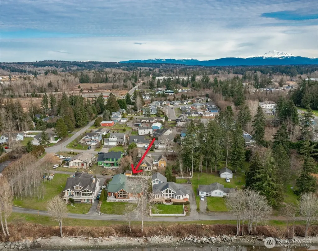 2176 Montfort Avenue Blaine WA 98230