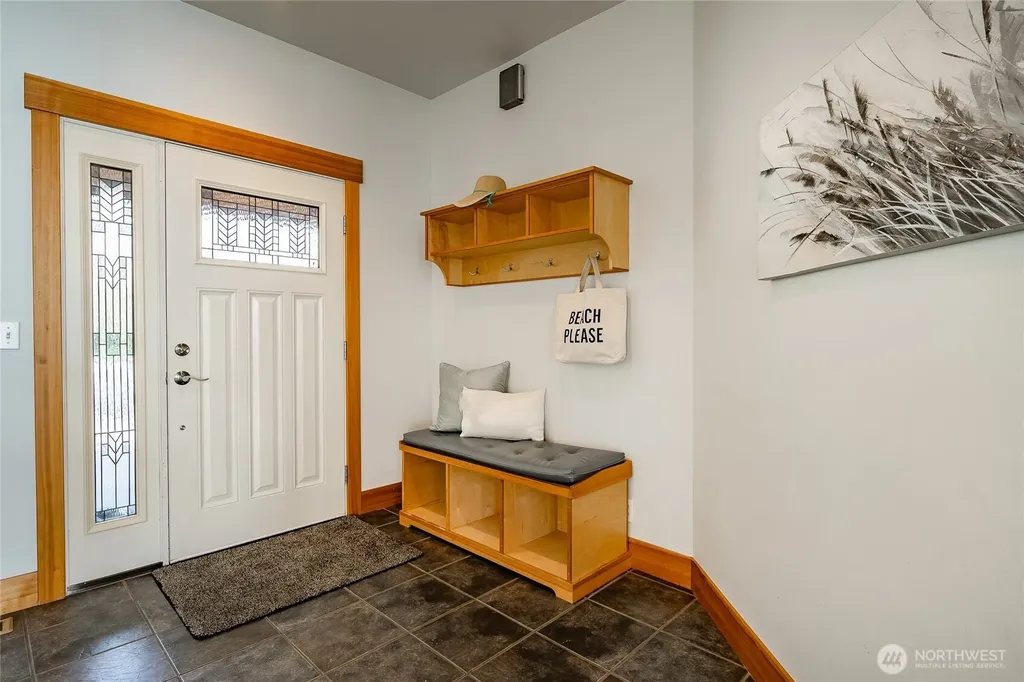 2176 Montfort Avenue Blaine WA 98230