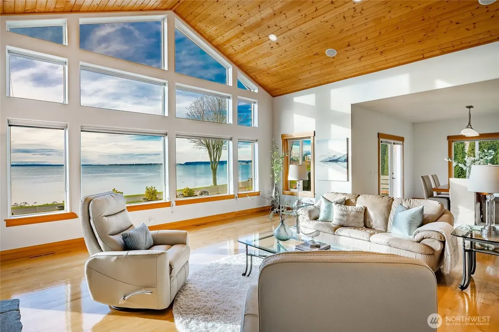 2176 Montfort Avenue Blaine WA 98230