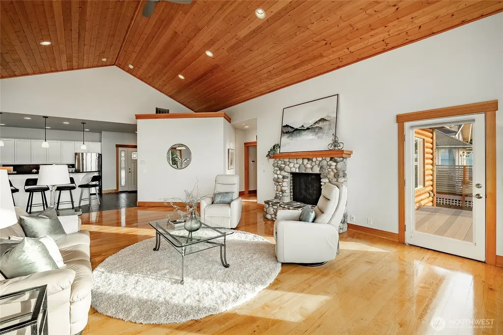 2176 Montfort Avenue Blaine WA 98230
