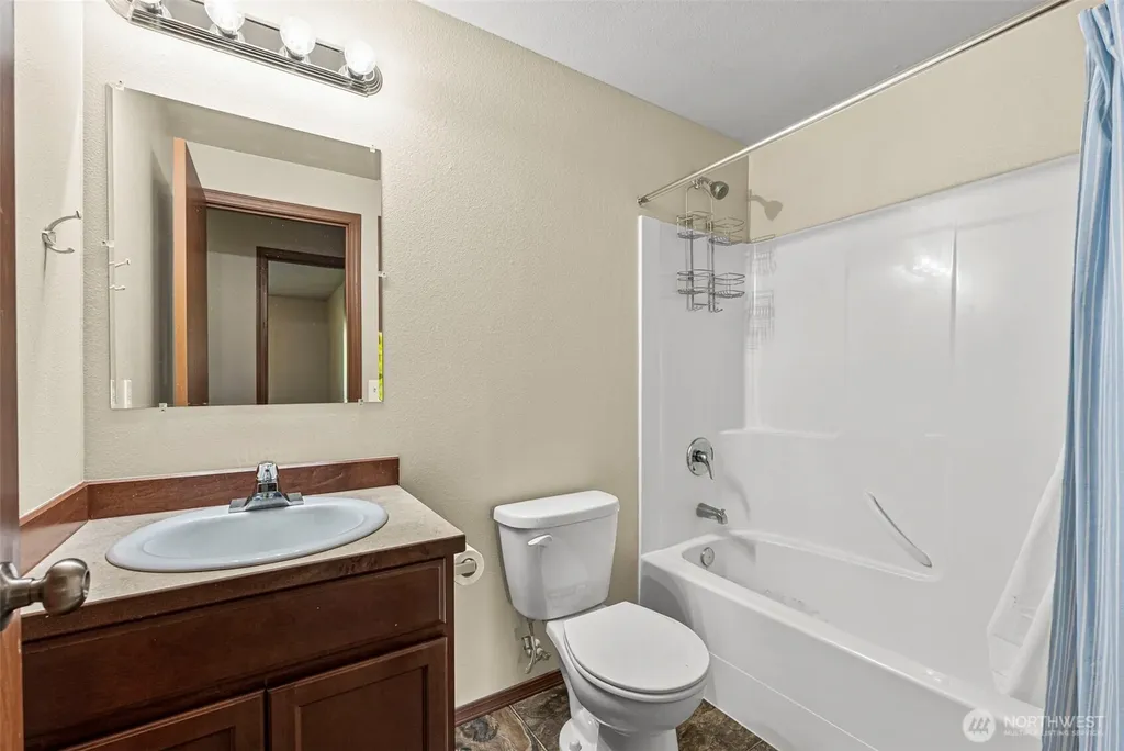 8409 356th St S Roy WA 98558