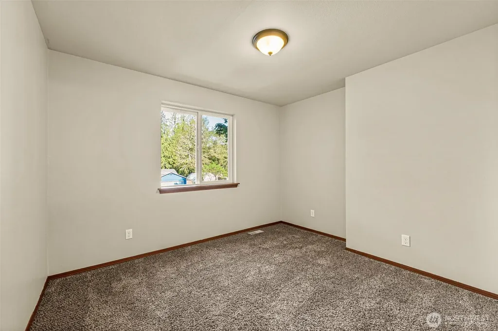 8409 356th St S Roy WA 98558