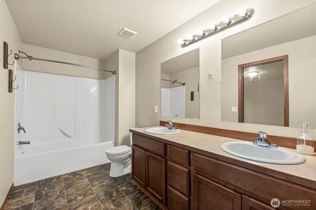 8409 356th St S Roy WA 98558