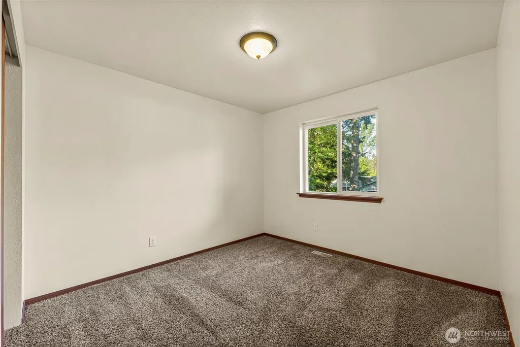 8409 356th St S Roy WA 98558