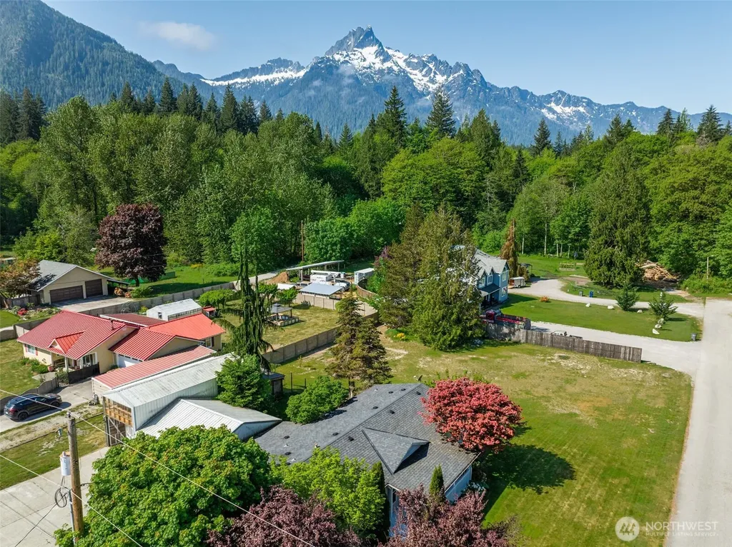 459 Commercial Avenue Darrington WA 98241