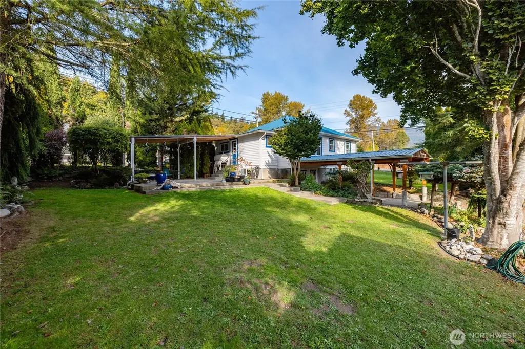 7362 N Superior Avenue Concrete WA 98237