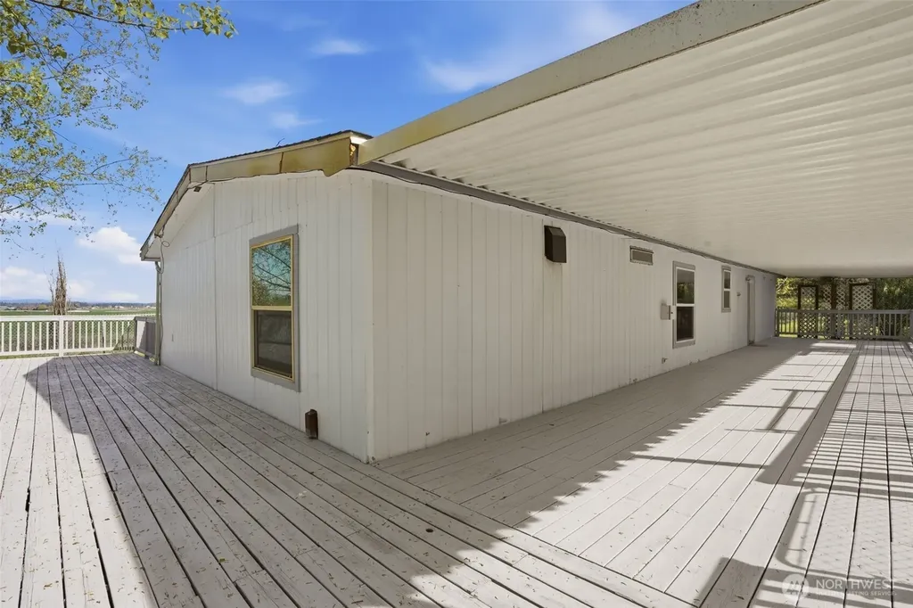 8325 N Lindgren Road Spokane WA 99217