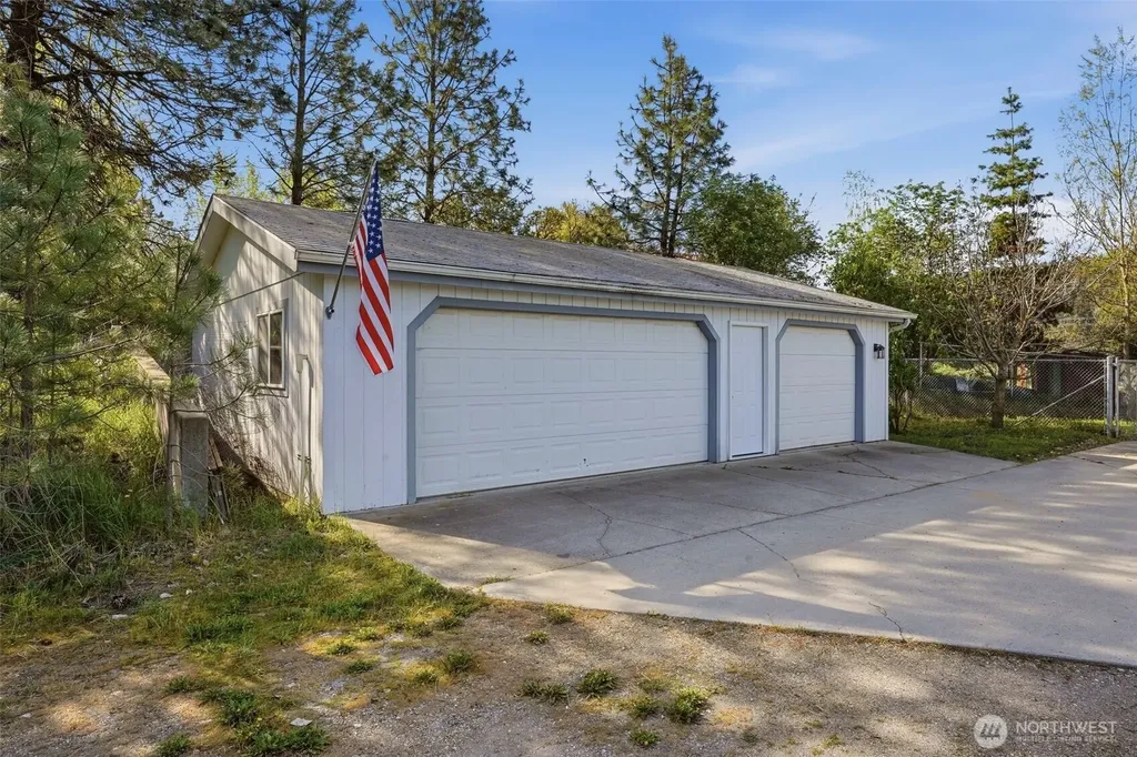 8325 N Lindgren Road Spokane WA 99217