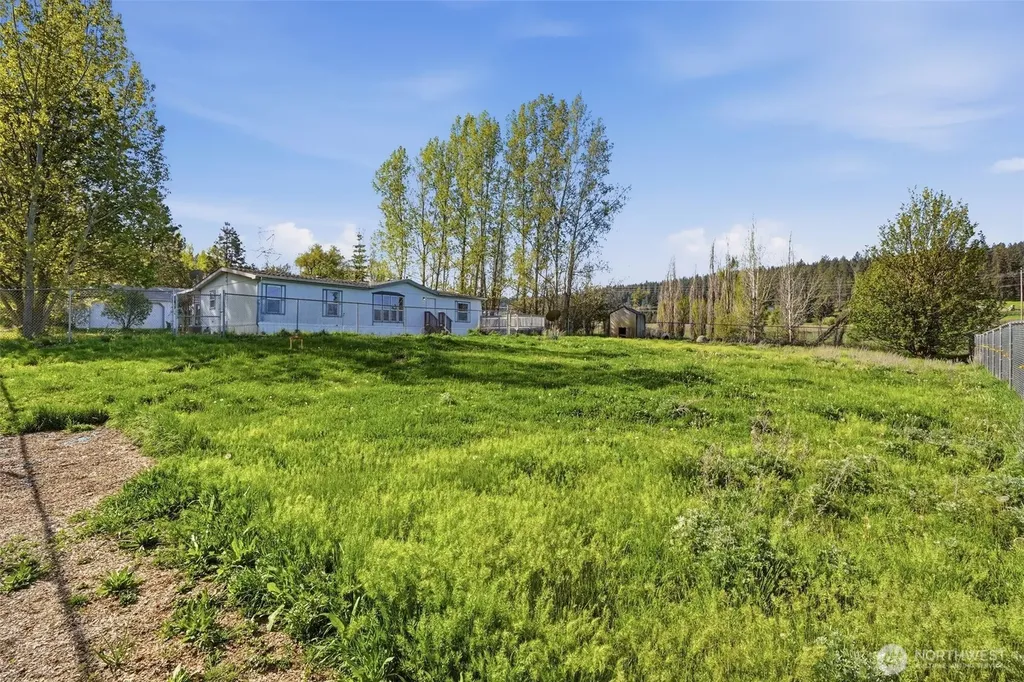 8325 N Lindgren Road Spokane WA 99217