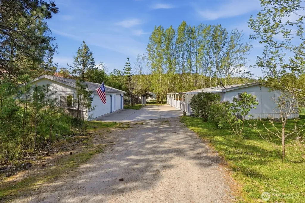 8325 N Lindgren Road Spokane WA 99217