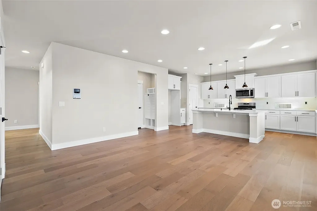 15530 2nd Place W Lynnwood WA 98087
