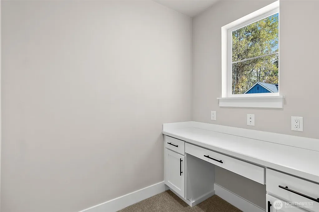 15530 2nd Place W Lynnwood WA 98087