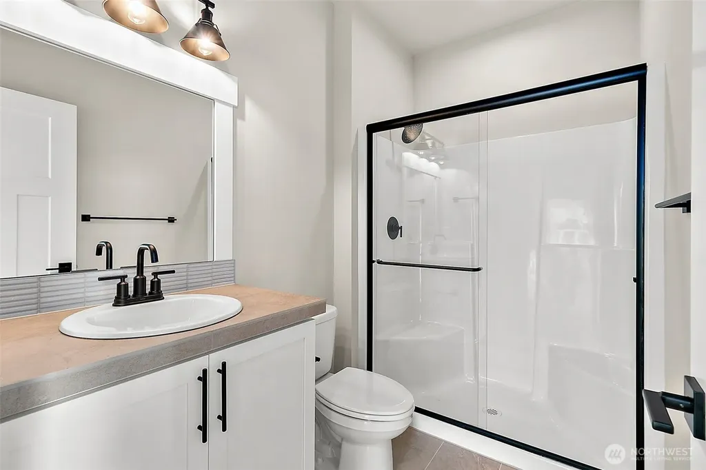 15530 2nd Place W Lynnwood WA 98087