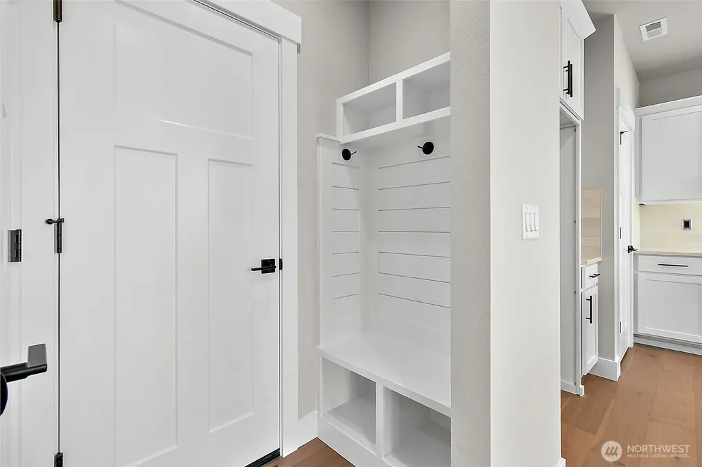 15530 2nd Place W Lynnwood WA 98087