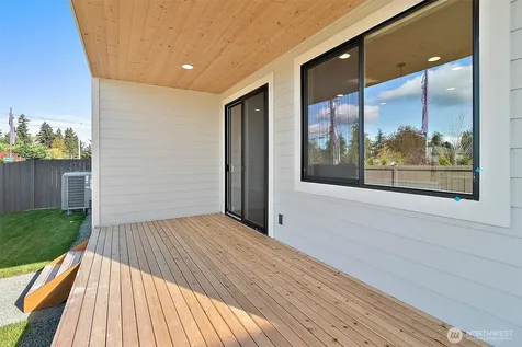 15530 2nd Place W Lynnwood WA 98087