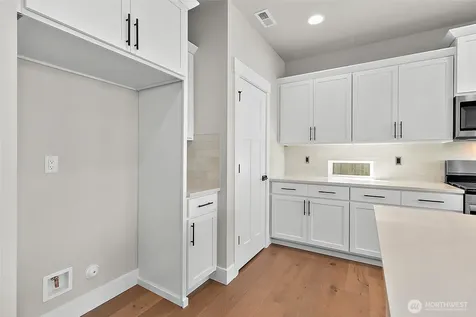 15530 2nd Place W Lynnwood WA 98087