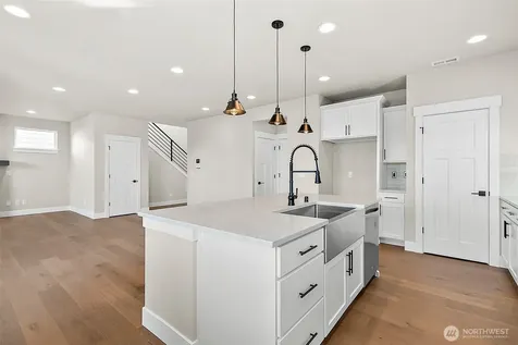 15530 2nd Place W Lynnwood WA 98087