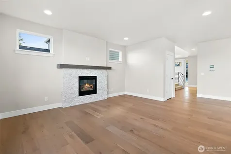 15530 2nd Place W Lynnwood WA 98087