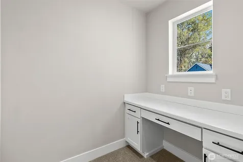 15530 2nd Place W Lynnwood WA 98087