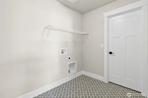 15530 2nd Place W Lynnwood WA 98087