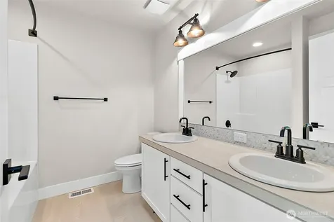 15530 2nd Place W Lynnwood WA 98087