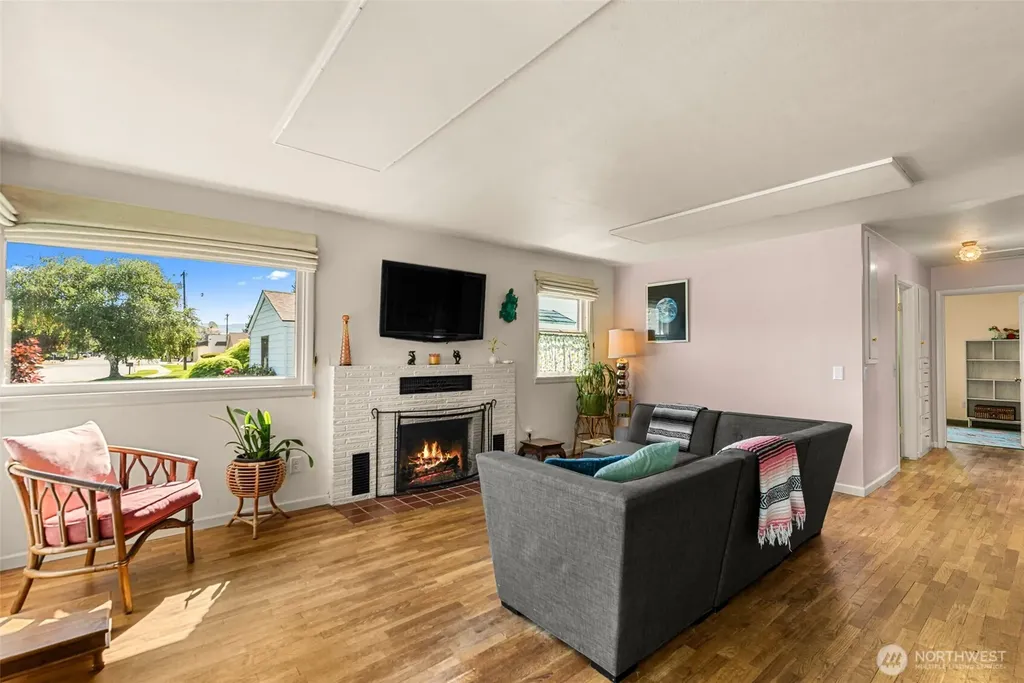 229 W Allen Avenue Chelan WA 98816